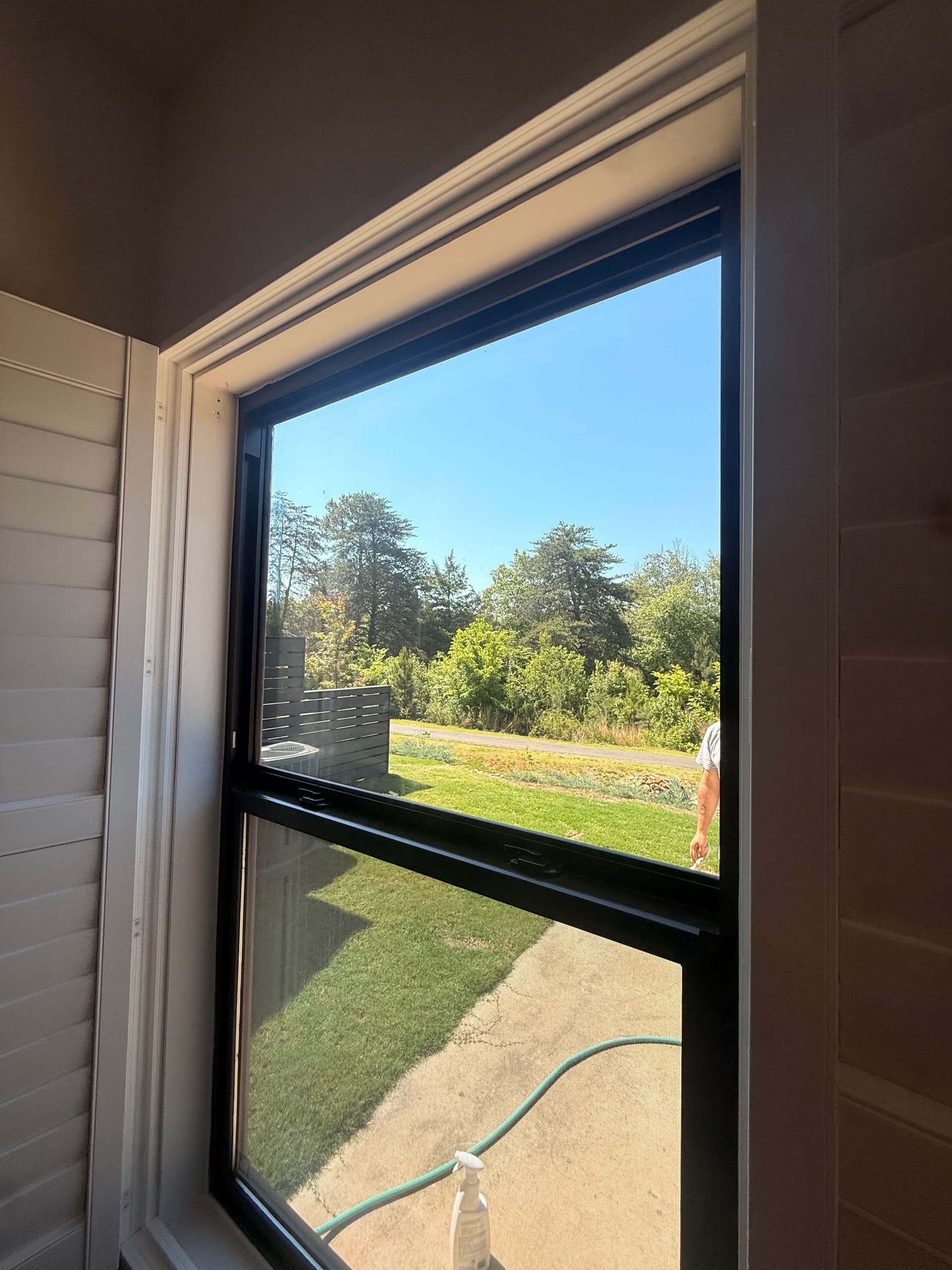Gallery photos for Cracked Glass Replaced at a Lincoln County Golf Course: Image #1