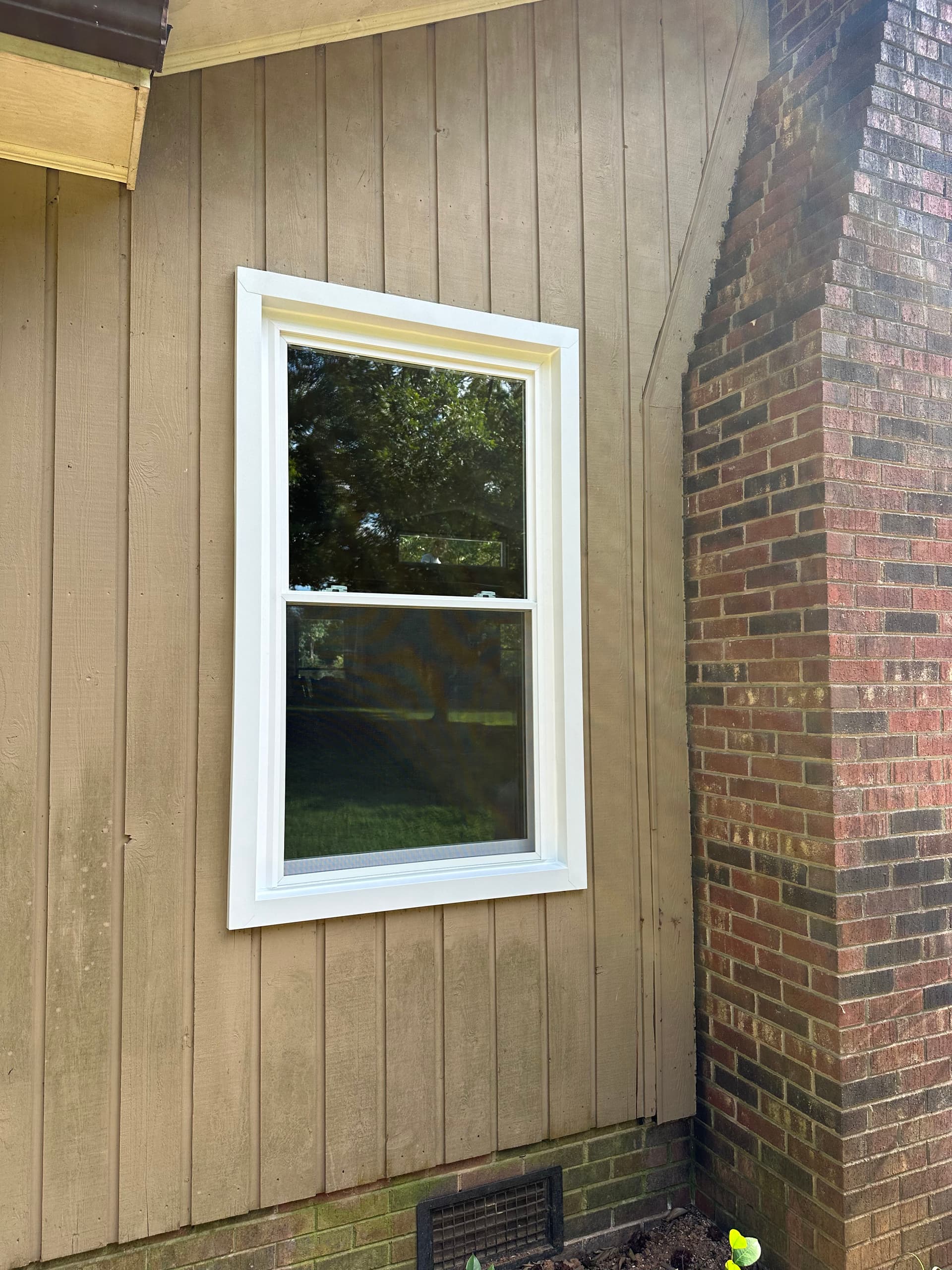 Gallery photos for 14 Vinyl Double-Hung Window Replacements in Denver: Image #1
