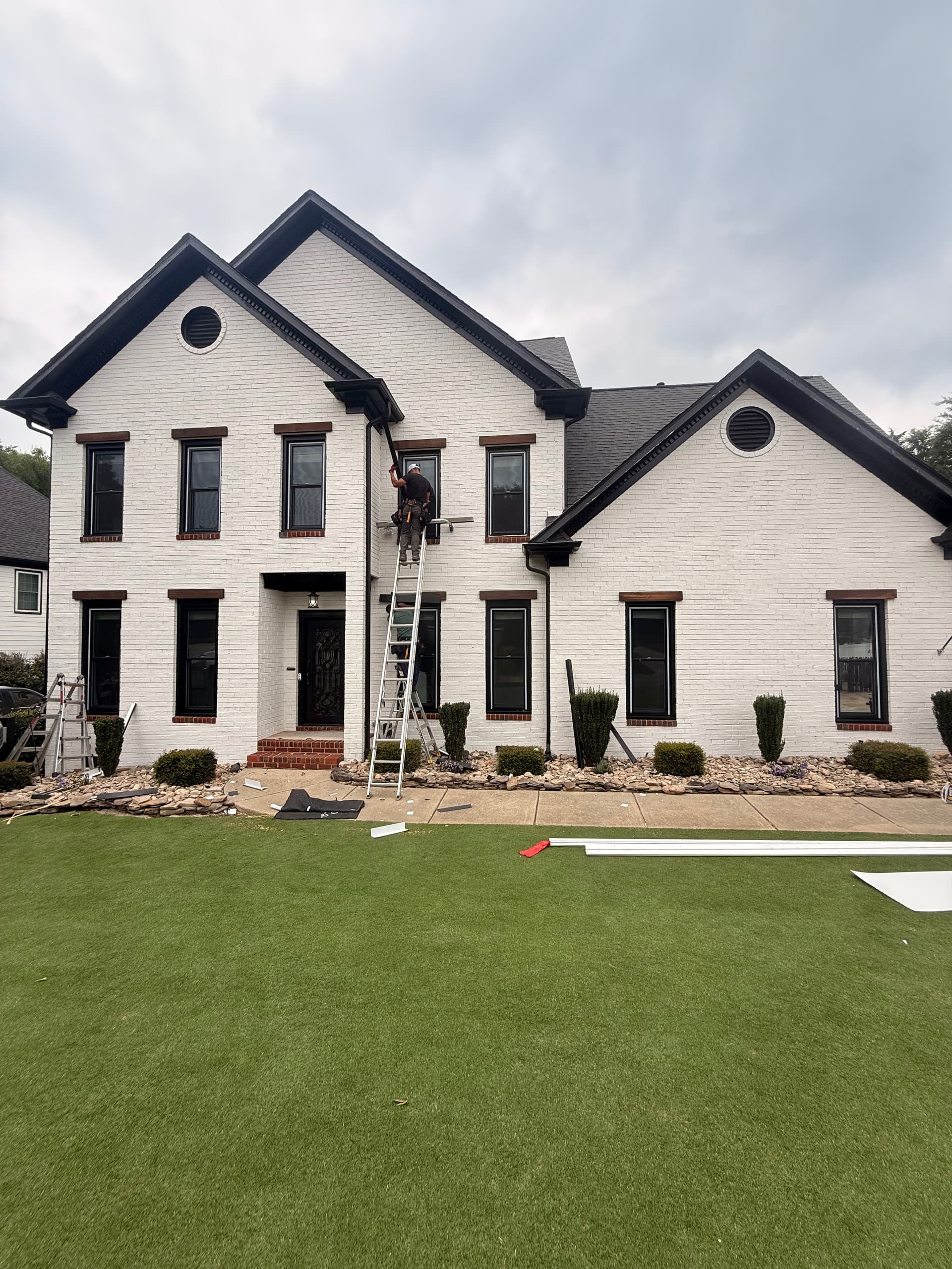 Gallery photos for All-Black Simonton 5500 Window Installation in Cornelius: Image #2